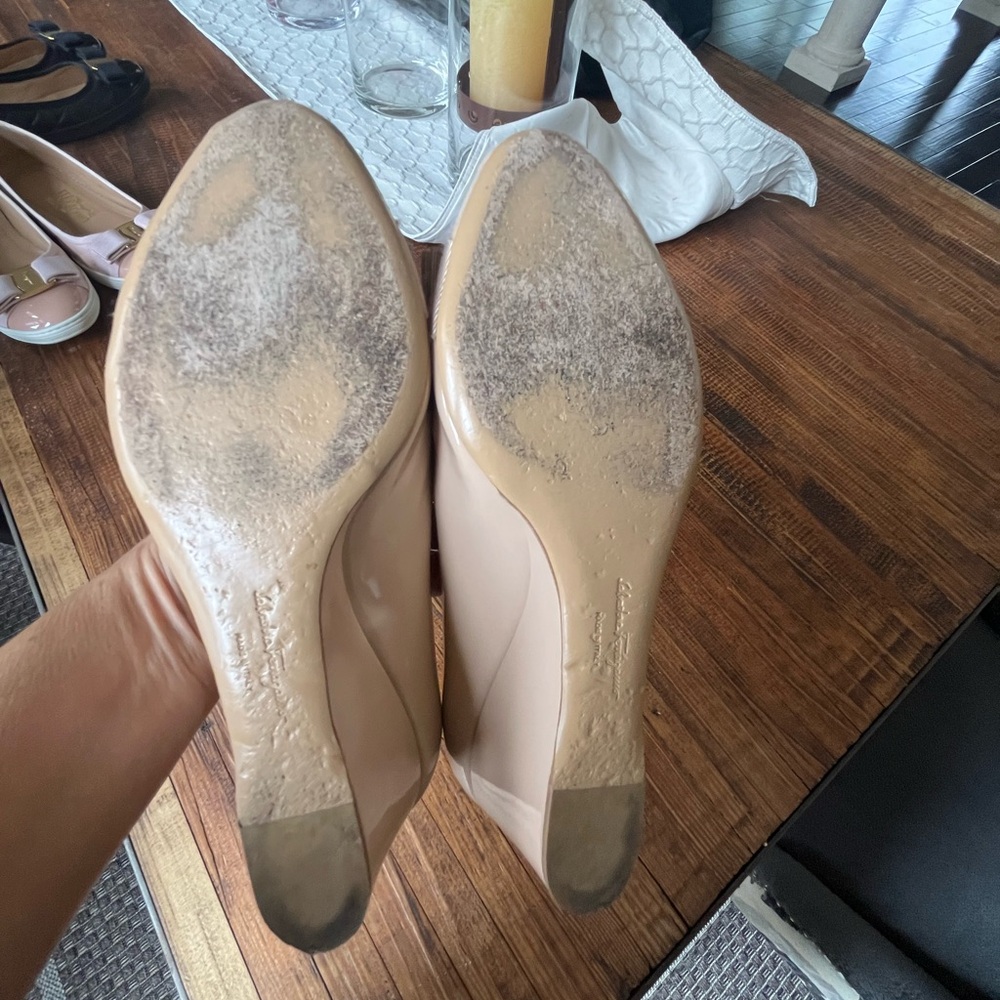 Salvatore Ferragamo Women's Wedges Beige Peep-Toe Shoes - Picture 4 of 10
